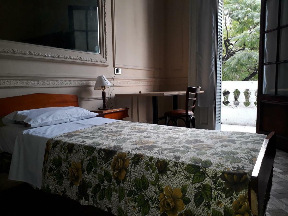Hotel El Pibe Buenos Aires Exteriör bild